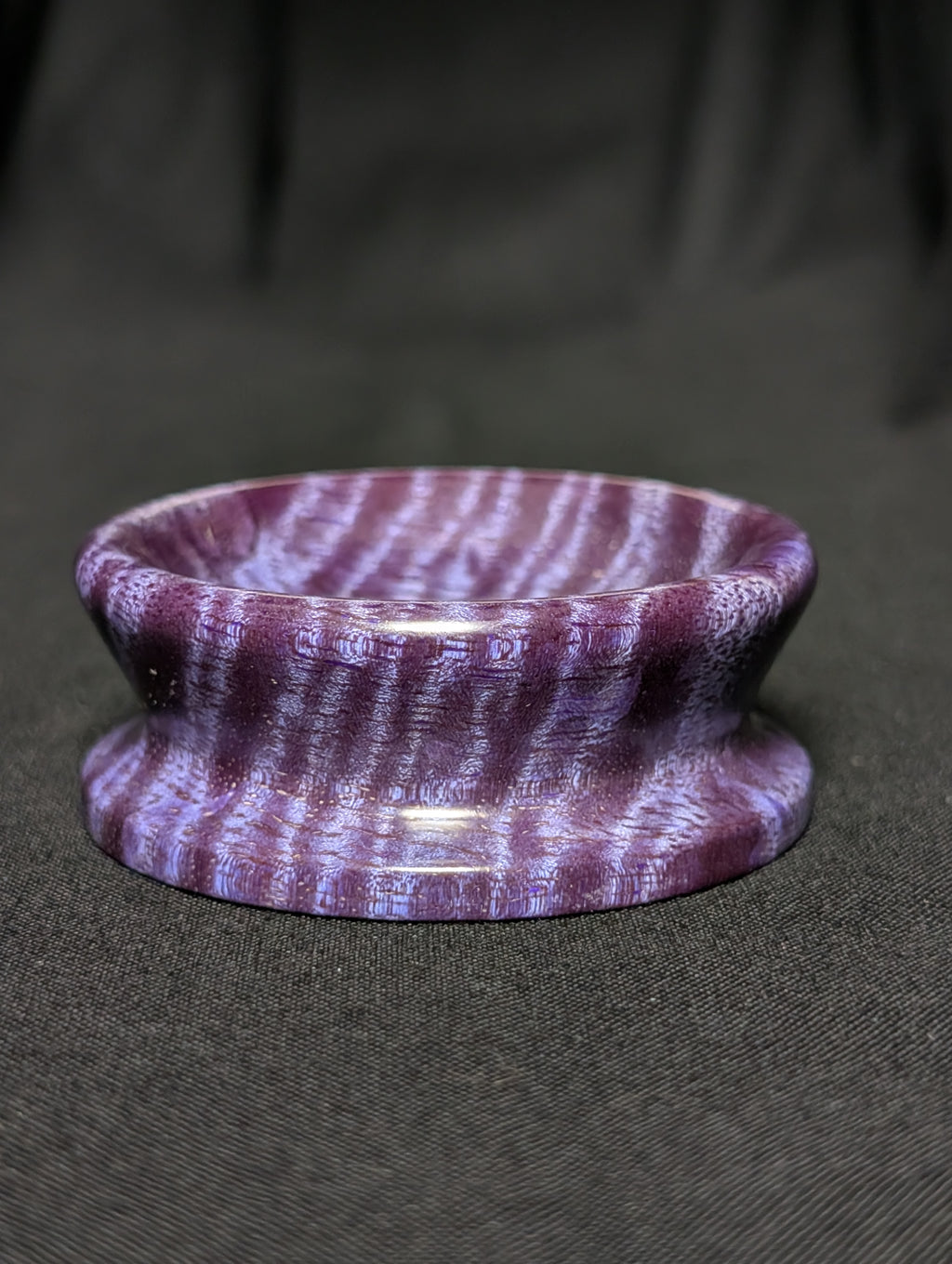 Spindle Bowl (Curly Mango)