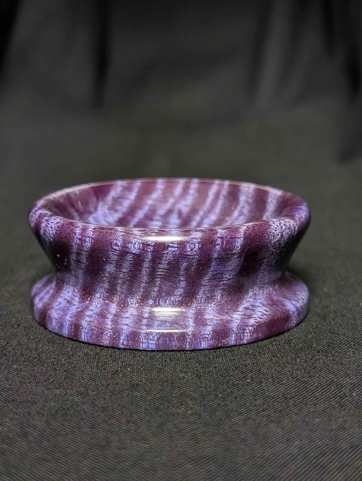 Spindle Bowl (Curly Mango)